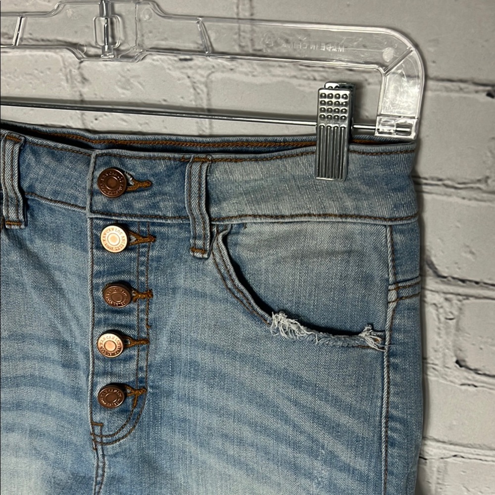 FREE with Purchase KanCan Blue Jean Shorts High-Waisted Distressed - Picture 3 of 6
